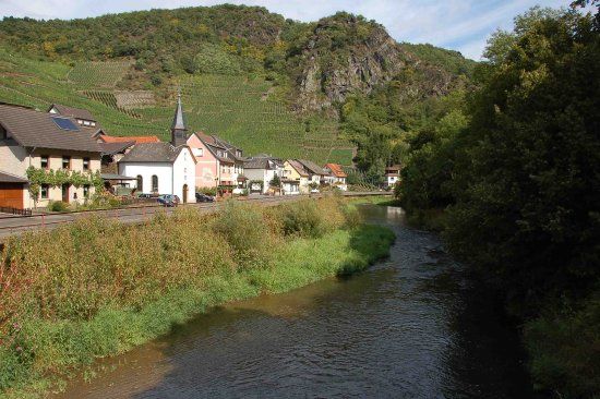 die Ahrschleife bei Altenahr