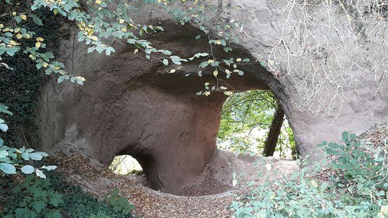 die Trasshöhlen