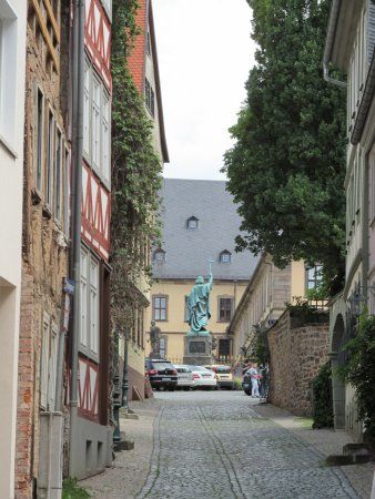 das Bonifatiusdenkmal