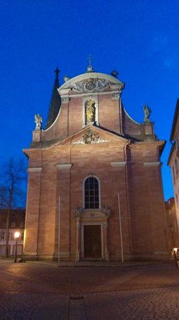 die Kirche Unsere Liebe Frau