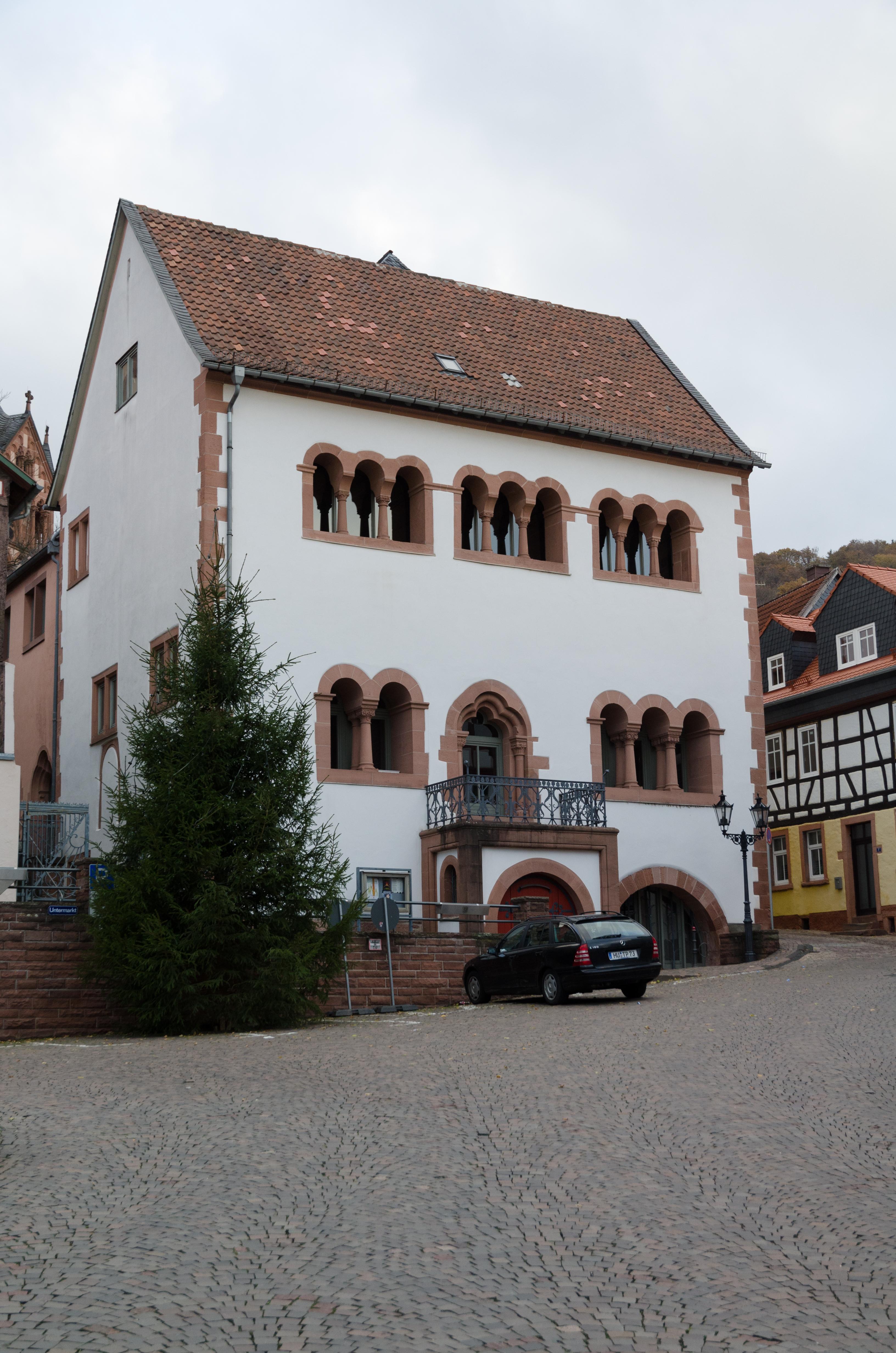Romanisches Haus