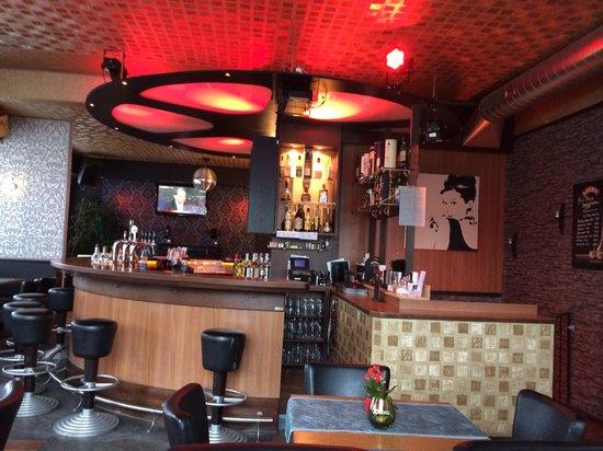 Olivers Cocktail Lounge und Restaurant