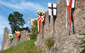 die Burgruine Botenlauben