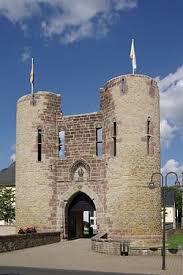 die Burg Welschbillig